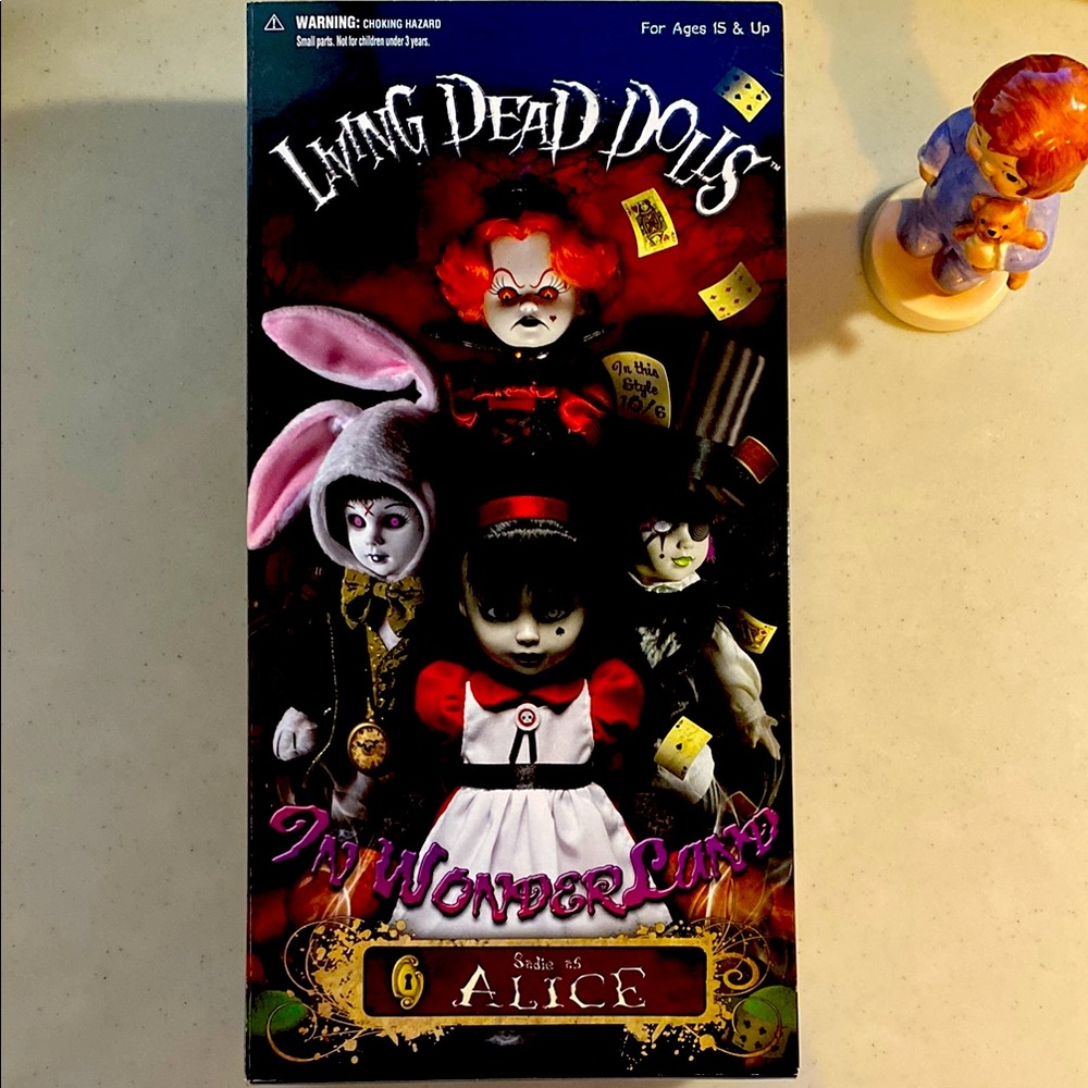 Living Dead Dolls in Wonderland Sadie as Alice